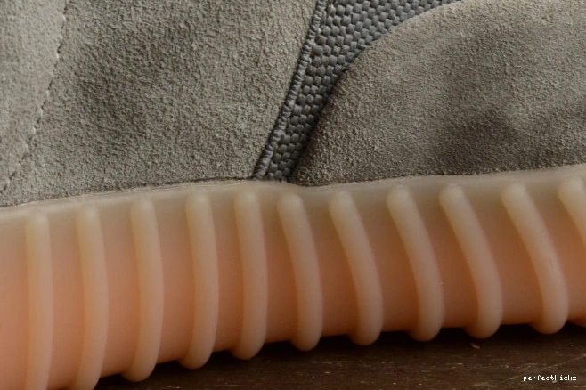 ADIDAS YEEZY GREY BOOST LIGHT BB1840 GLOW GUM 750 DARK 0713